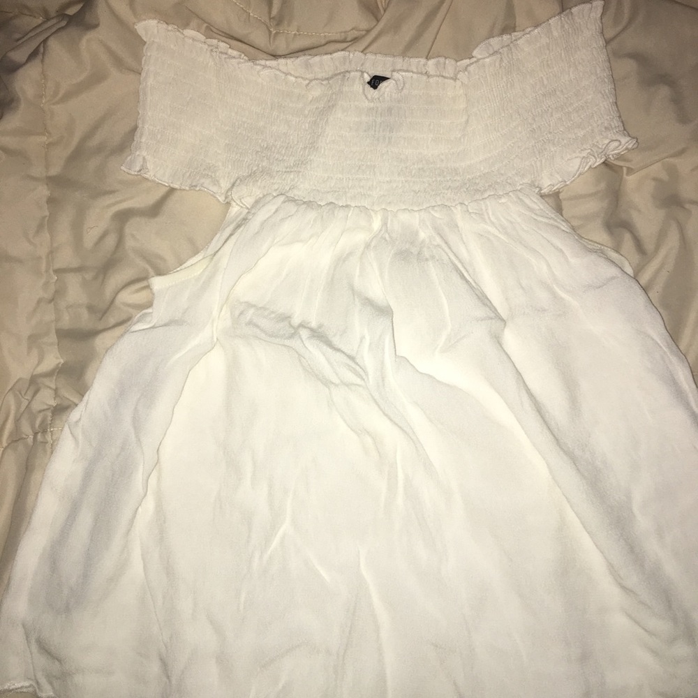 FOREVER 21 off the shoulder blouse size M
